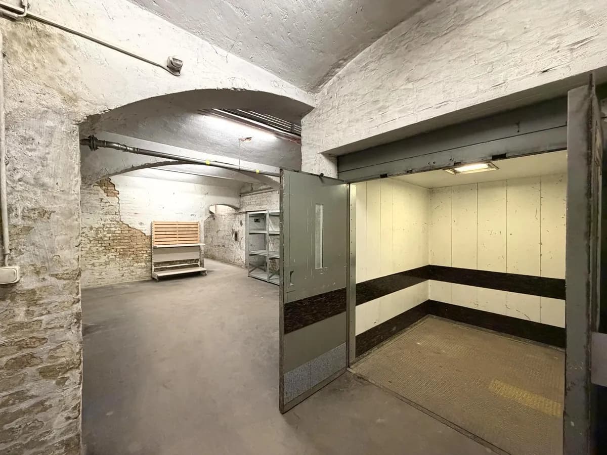 Gewerbeimmobilie mieten in Wien – 719 m², € 5.394 – Bild 22 von 45