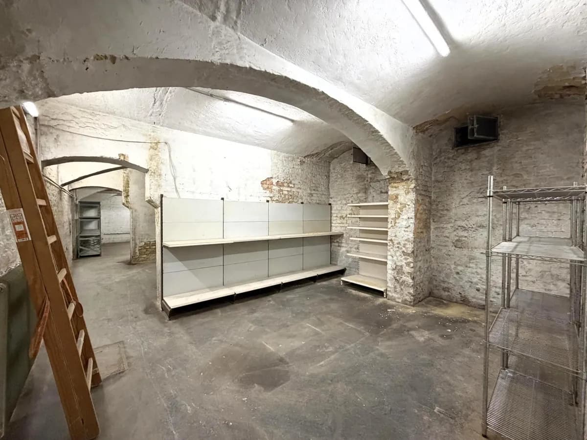Gewerbeimmobilie mieten in Wien – 719 m², € 5.394 – Bild 25 von 45