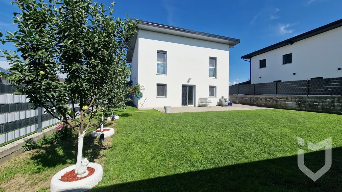 5-Zimmer-Haus kaufen in Vöcklabruck – 129 m², € 559.000 – Bild 2 von 21