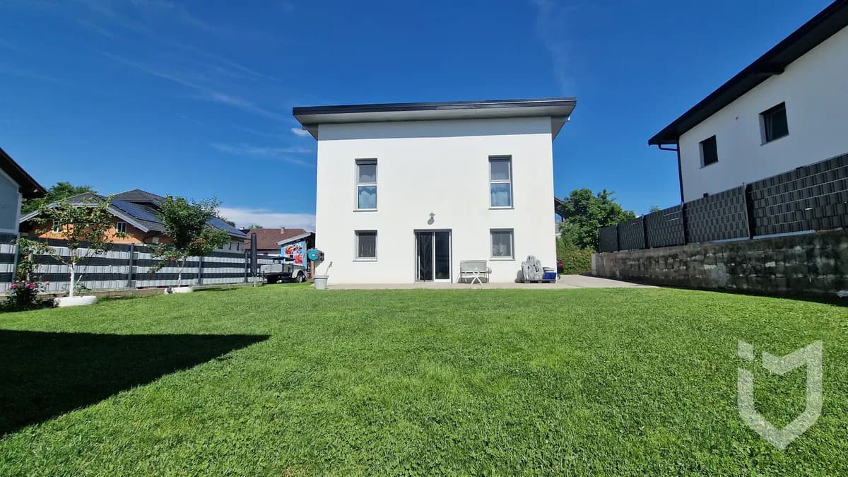 5-Zimmer-Haus kaufen in Vöcklabruck – 129 m², € 559.000 – Bild 3 von 21
