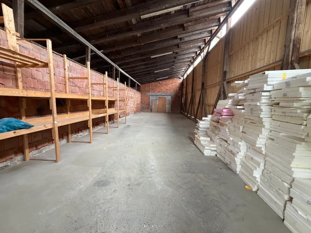 1-Zimmer-Gewerbeimmobilie mieten in Vöcklabruck – 128 m², € 573