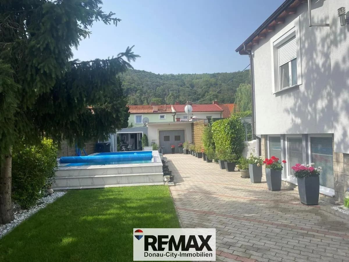 9-Zimmer-Gewerbeimmobilie kaufen in Baden – 240 m², € 599.000 – Bild 1 von 26