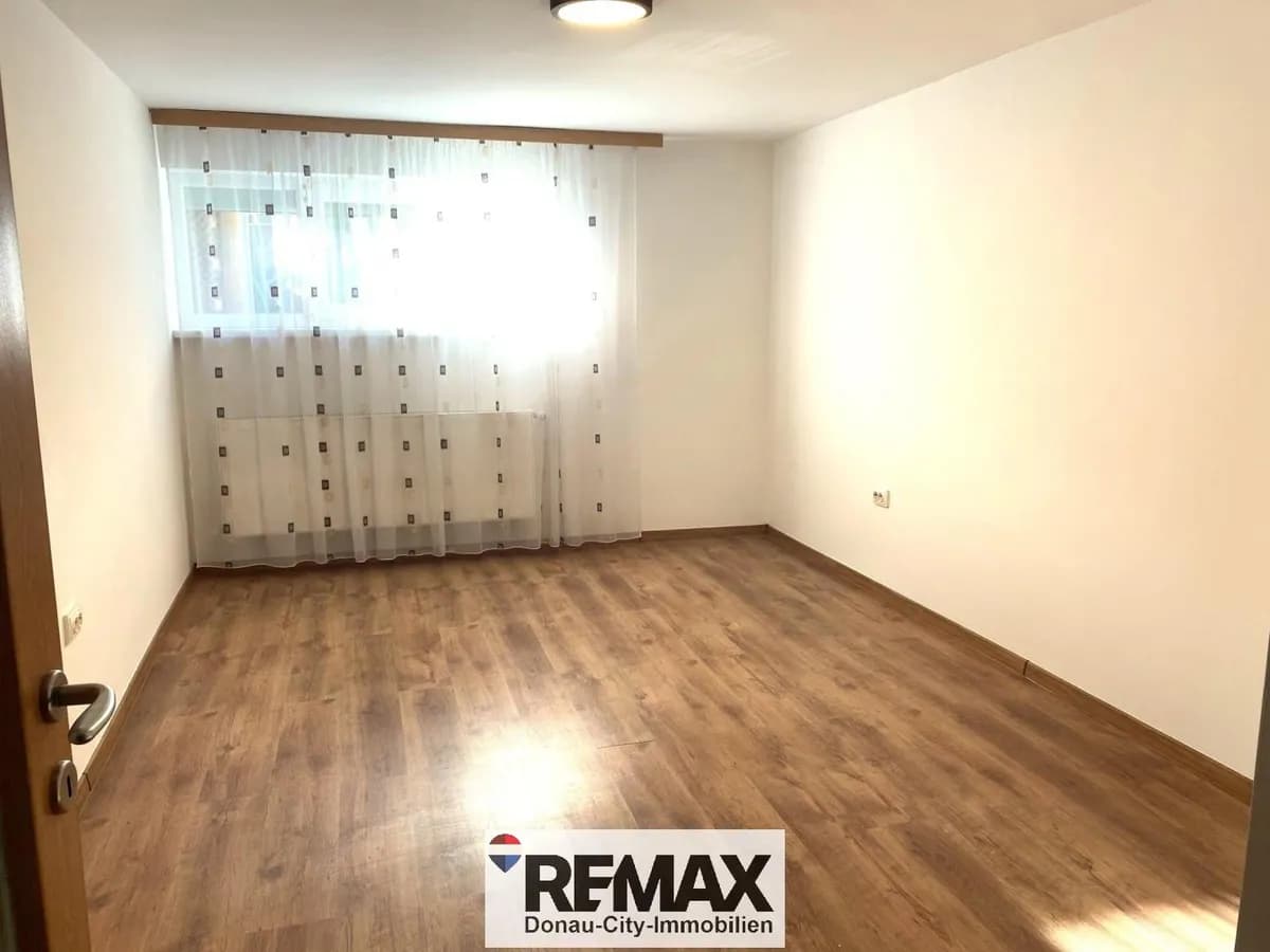 9-Zimmer-Gewerbeimmobilie kaufen in Baden – 240 m², € 599.000 – Bild 18 von 26