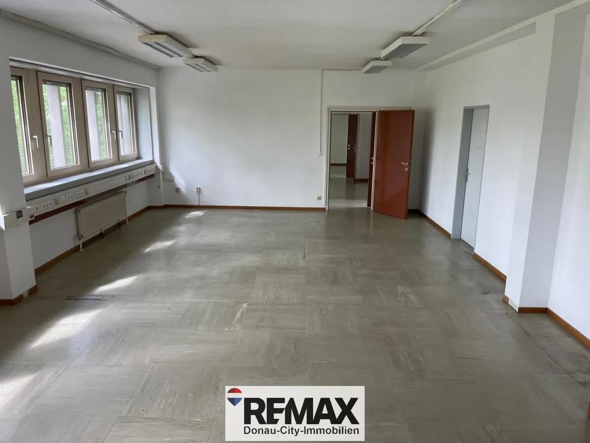 5-Zimmer-Gewerbeimmobilie mieten in Tulln – 175 m², € 2.404 – Bild 3 von 10
