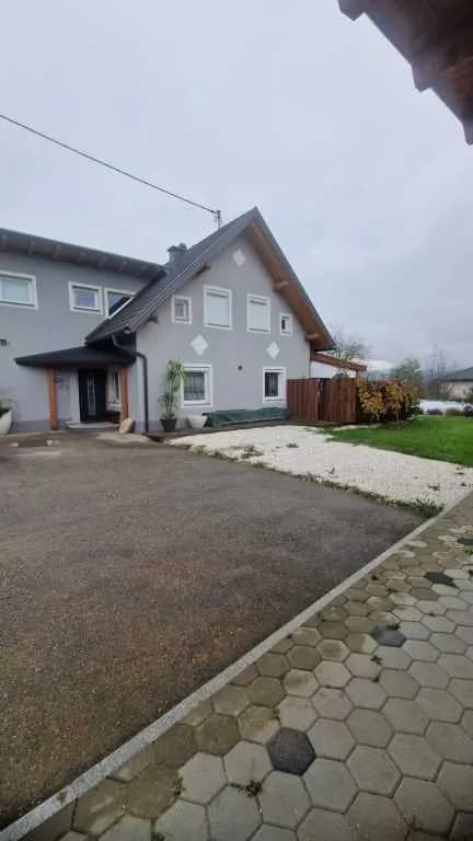 5-Zimmer-Haus kaufen in Villach Land – 170 m², € 850.000 – Bild 2 von 8