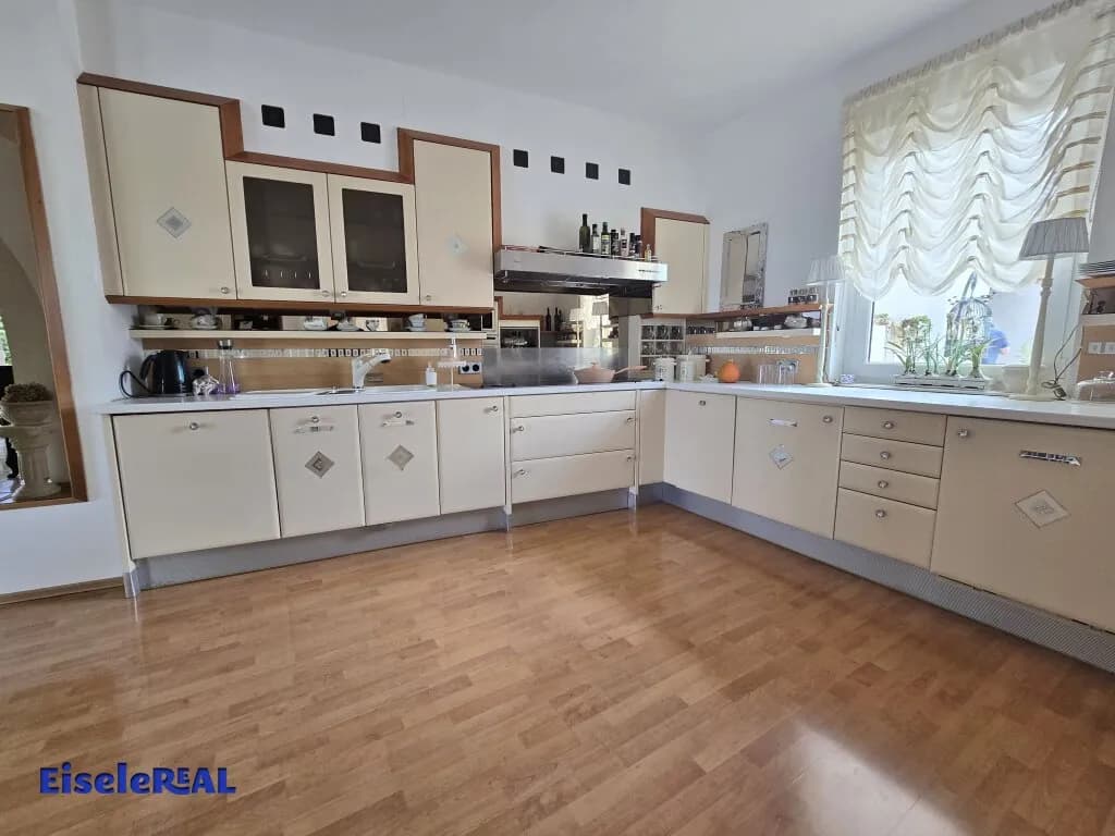 10-Zimmer-Immobilie kaufen in Mödling – 311 m², € 1.349.000 – Bild 16 von 51