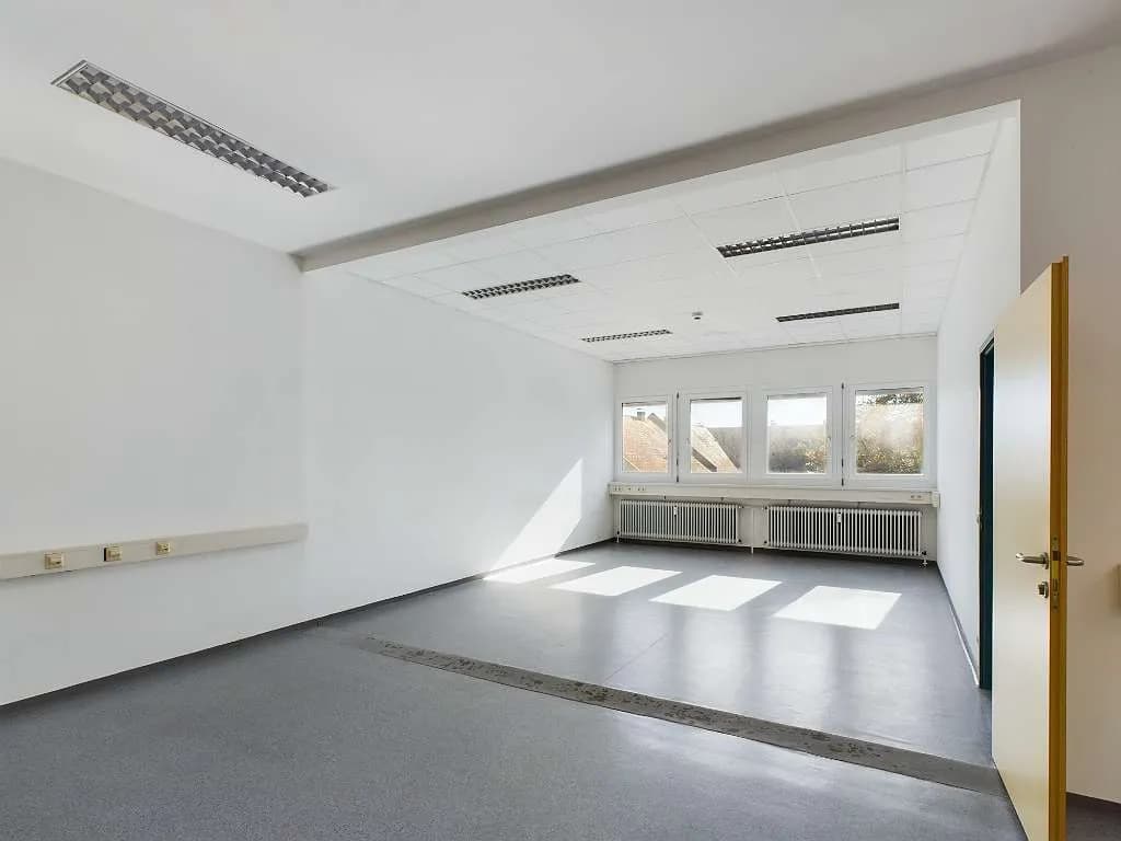 Gewerbeimmobilie mieten in Linz Land – 202 m², € 2.042 – Bild 10 von 12