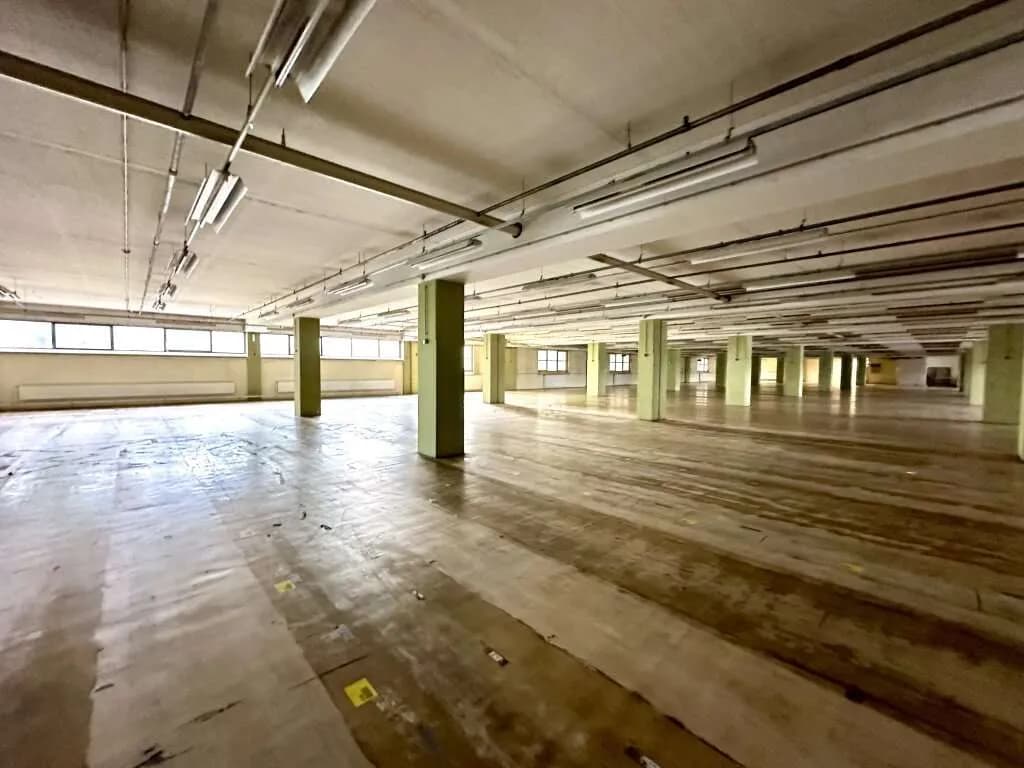Gewerbeimmobilie mieten in Graz – 1 500 m², € 4