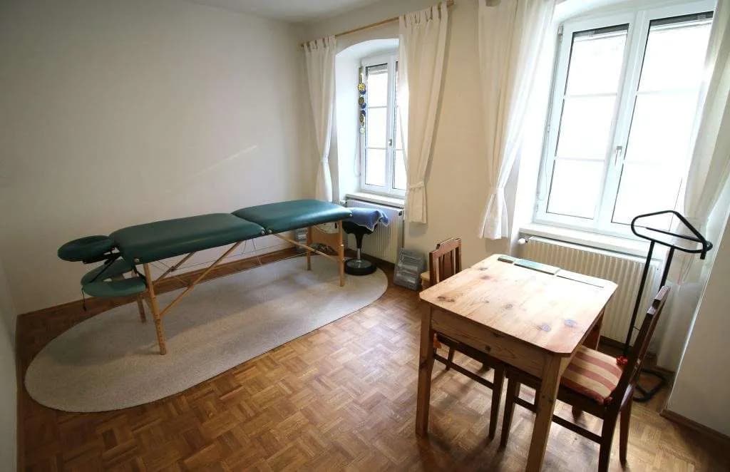 Gewerbeimmobilie mieten in Perg – 10 m², € 13 – Bild 1 von 12