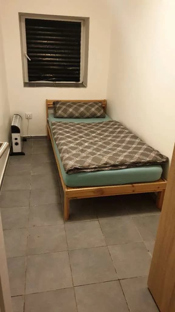 1-Zimmer-Wohnung mieten in Wien – 12 m², € 300 – Bild 1 von 8