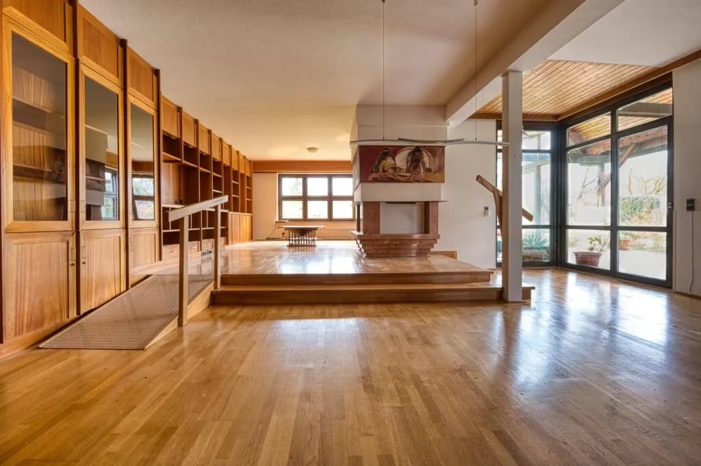 10-Zimmer-Immobilie kaufen in Vöcklabruck – 295 m², € 599.000 – Bild 1 von 10