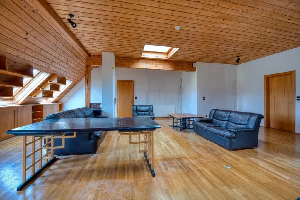 10-Zimmer-Immobilie kaufen in Vöcklabruck – 295 m², € 599.000 – Bild 6 von 10