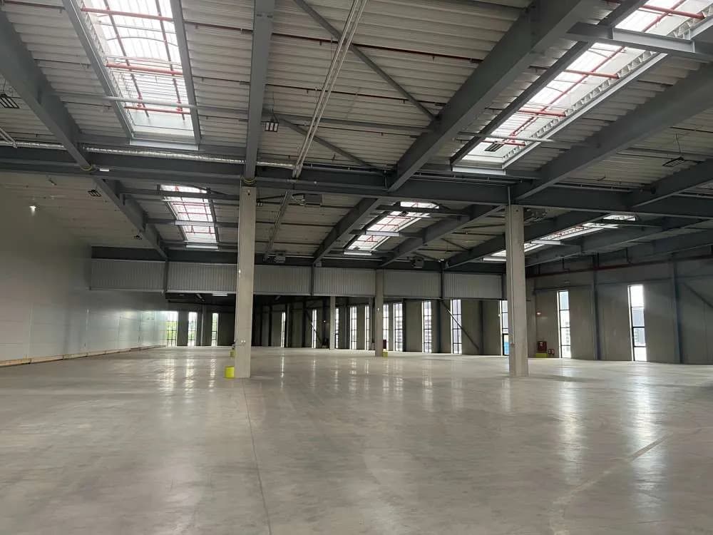 Gewerbeimmobilie mieten in Korneuburg – 6 000 m² – Bild 2 von 10