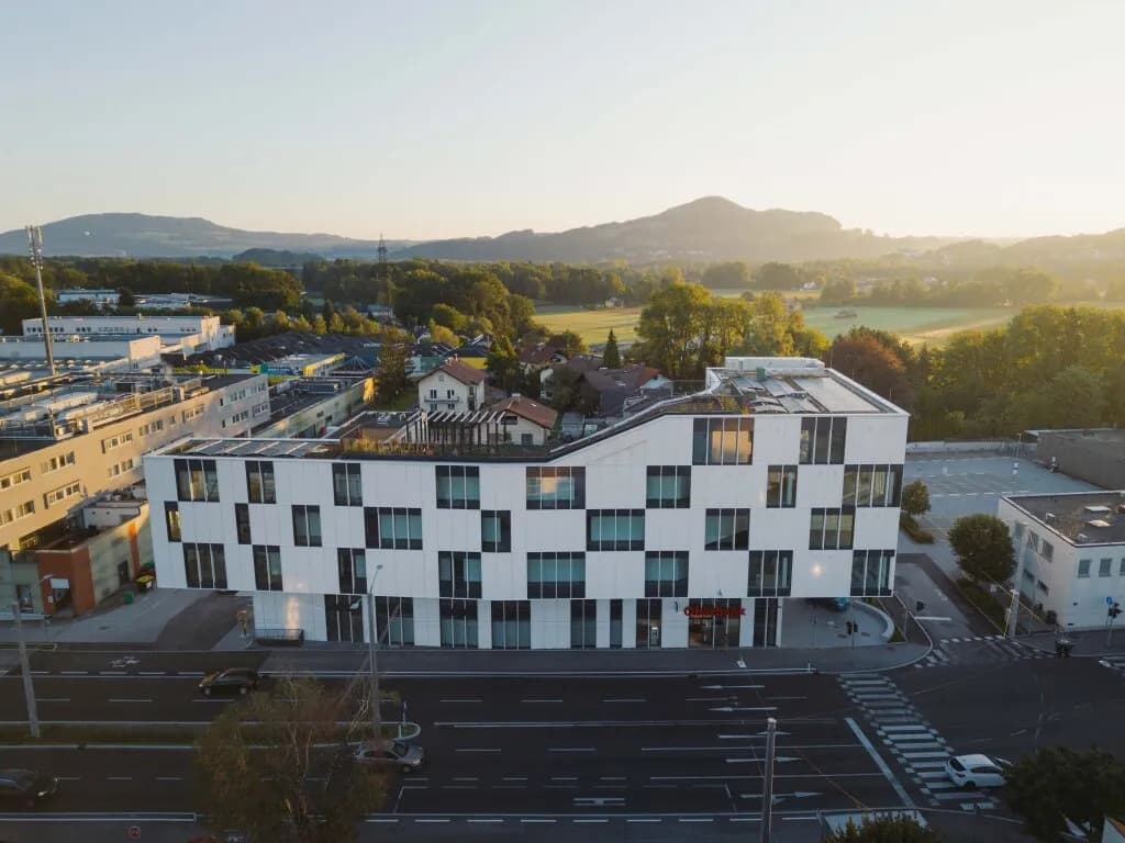 1-Zimmer-Wohnung mieten in Salzburg Stadt – 33 m², € 810 – Bild 2 von 6
