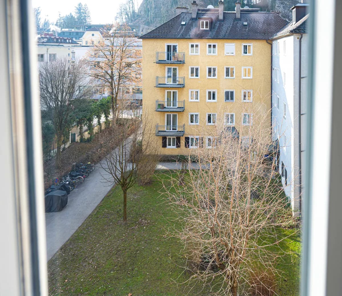2-Zimmer-Wohnung mieten in Salzburg Stadt – 32 m², € 1.090 – Bild 2 von 10