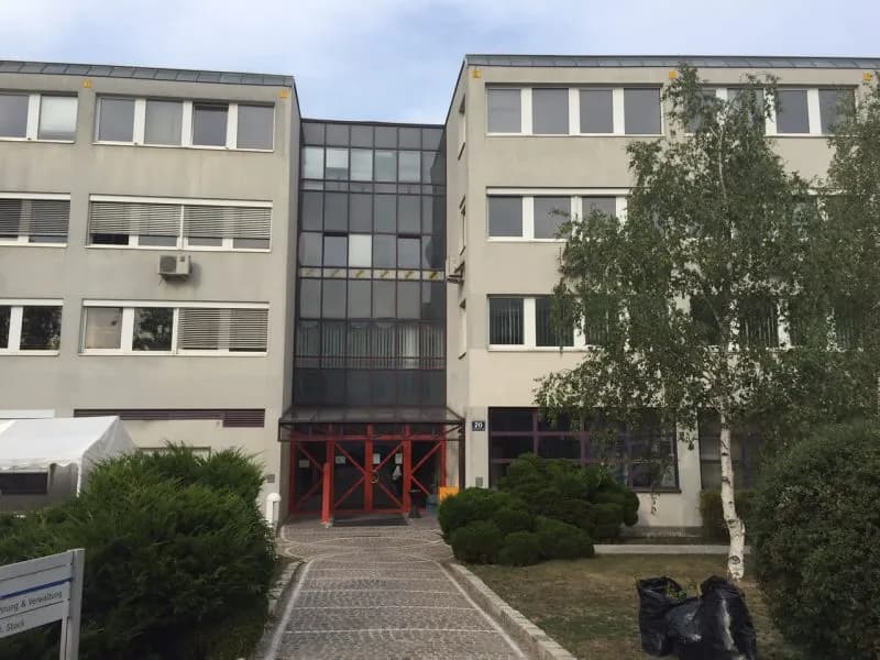 Gewerbeimmobilie mieten in Wien – 219 m², € 2.534 – Bild 1 von 8