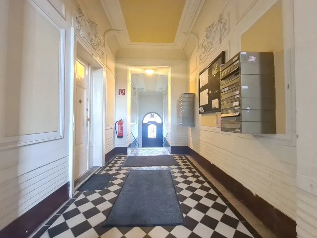 Wohnung kaufen in Wien – 320 m², € 299.000 – Bild 4 von 12