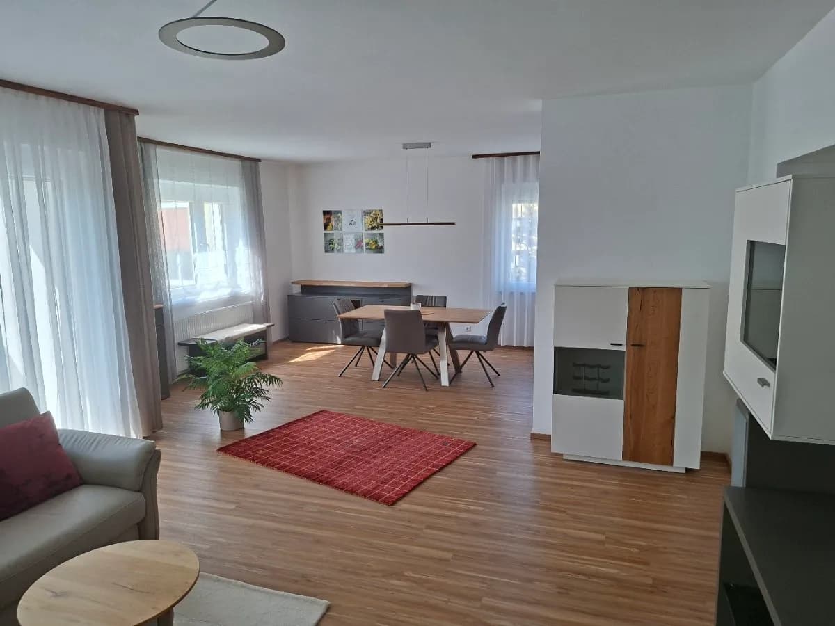 2-Zimmer-Wohnung mieten in Steyr – 84 m², € 890 – Bild 1 von 16