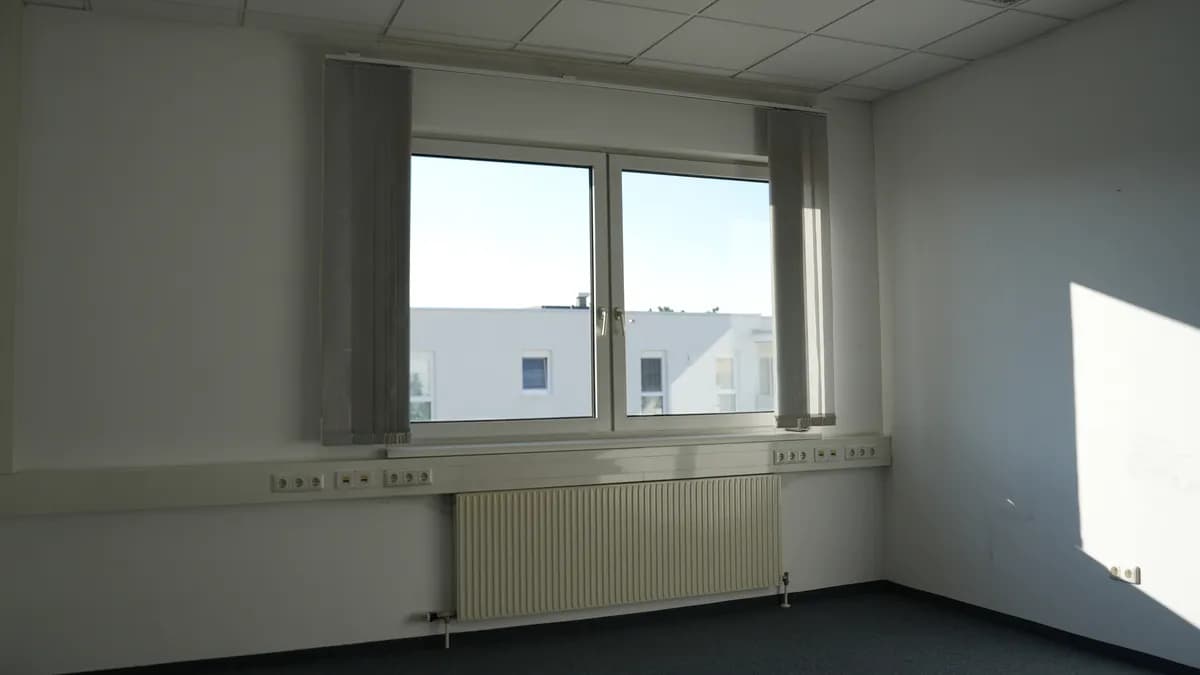 4-Zimmer-Gewerbeimmobilie mieten in Steyr-Land – 170 m², € 13 – Bild 3 von 6
