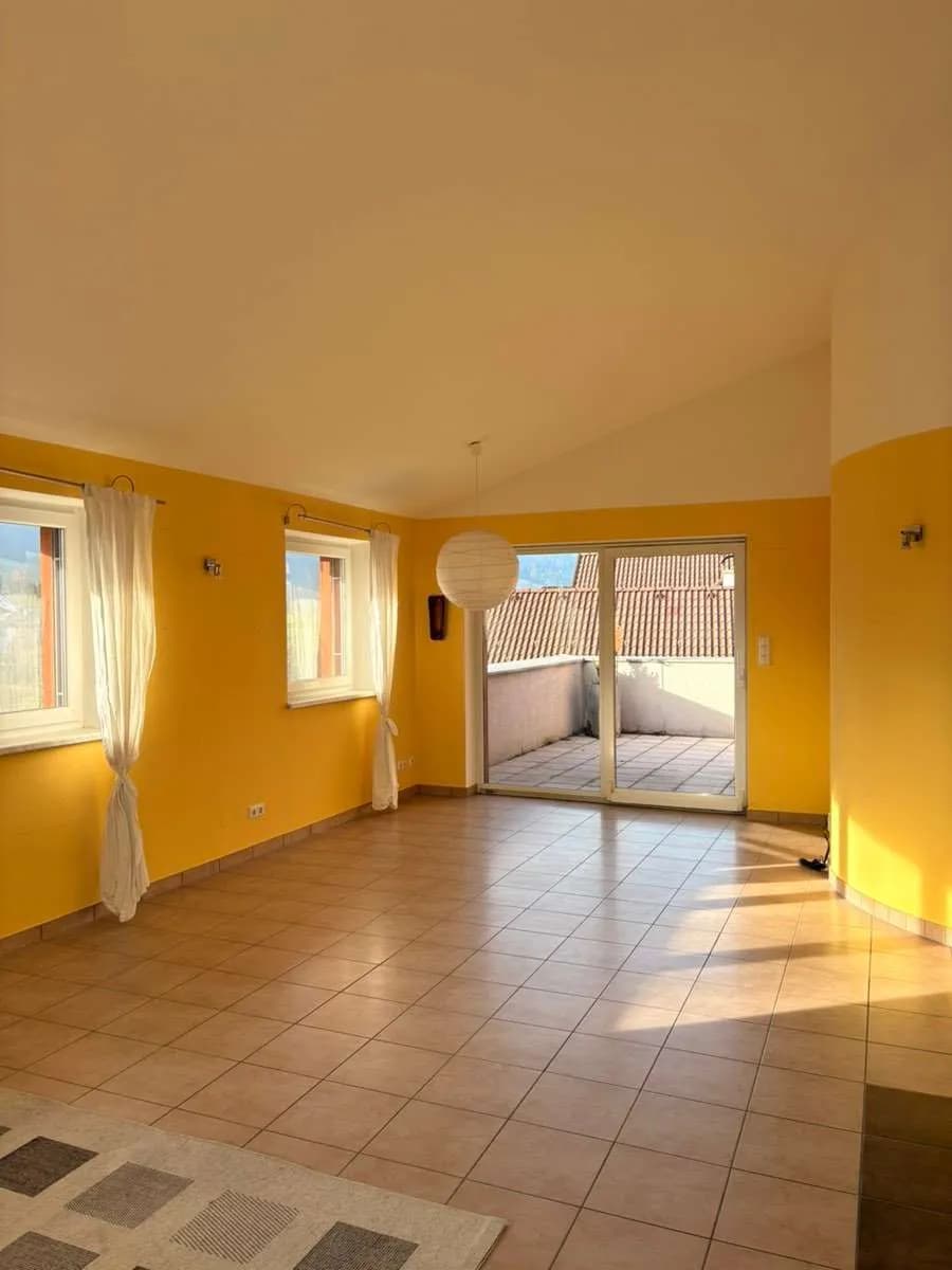 3-Zimmer-Wohnung mieten in Vöcklabruck – 116 m², € 1.700 – Bild 2 von 5