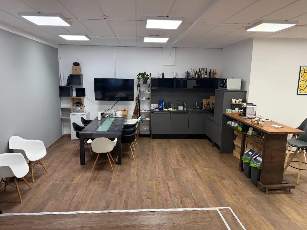 Gewerbeimmobilie mieten in Gmunden – 168 m², € 400 – Bild 5 von 5