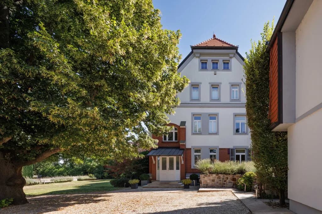 Haus kaufen in Tulln – 2 850 m², € 7.800.000 – Bild 1 von 38