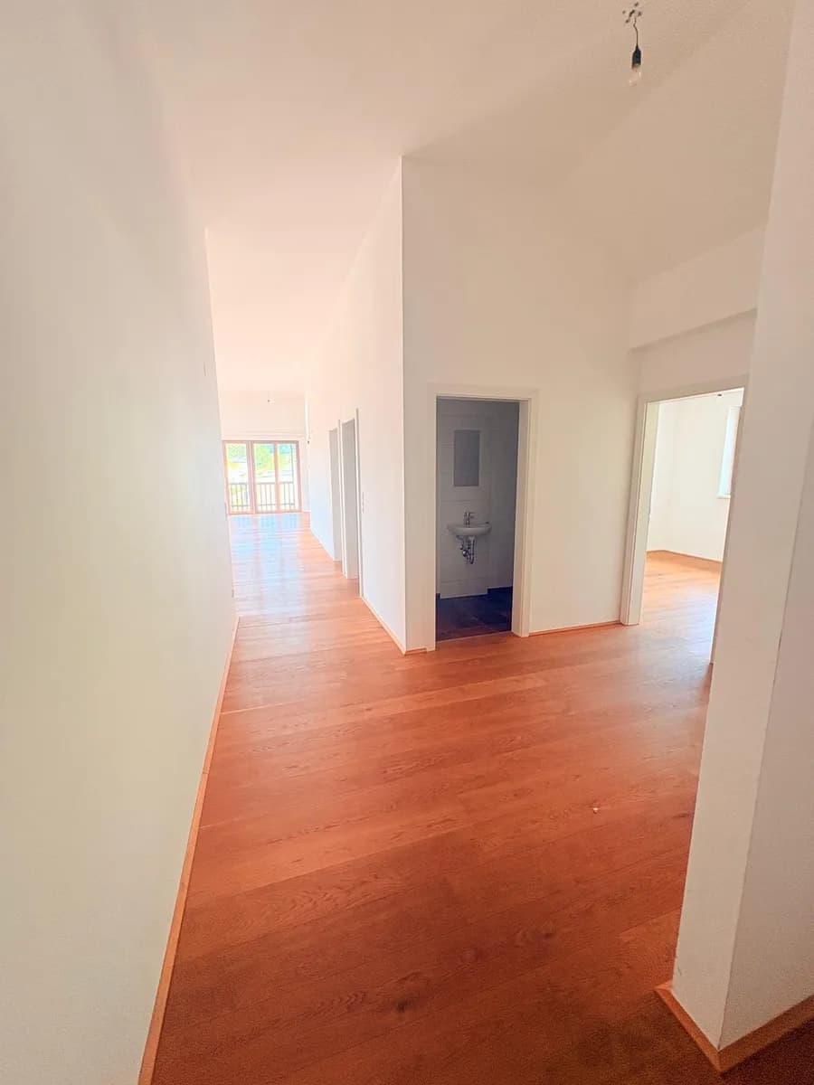 4-Zimmer-Wohnung mieten in Vöcklabruck – 152 m², € 2.440 – Bild 6 von 15