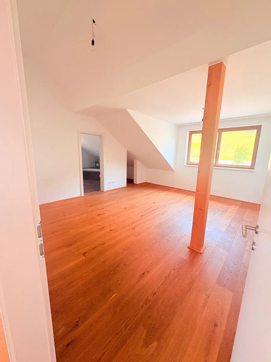 4-Zimmer-Wohnung mieten in Vöcklabruck – 152 m², € 2.440 – Bild 7 von 15