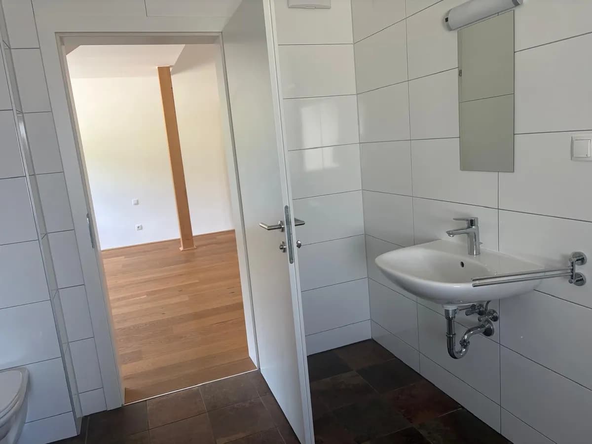 4-Zimmer-Wohnung mieten in Vöcklabruck – 152 m², € 2.440 – Bild 10 von 15