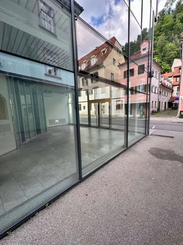 1-Zimmer-Gewerbeimmobilie mieten in Graz – 50 m², € 1.626 – Bild 4 von 5
