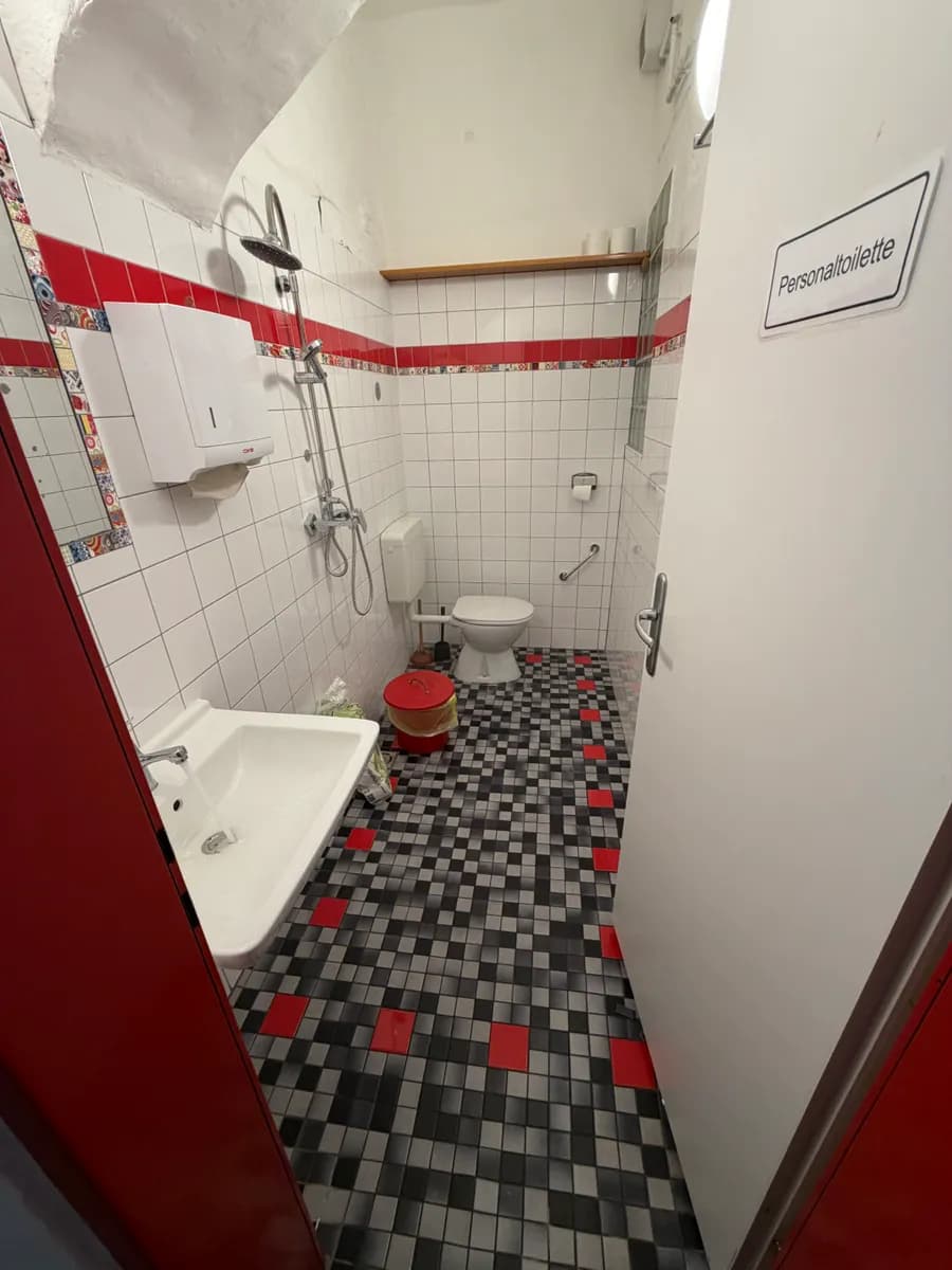 Gewerbeimmobilie mieten in Wien – 150 m², € 2.500 – Bild 6 von 13