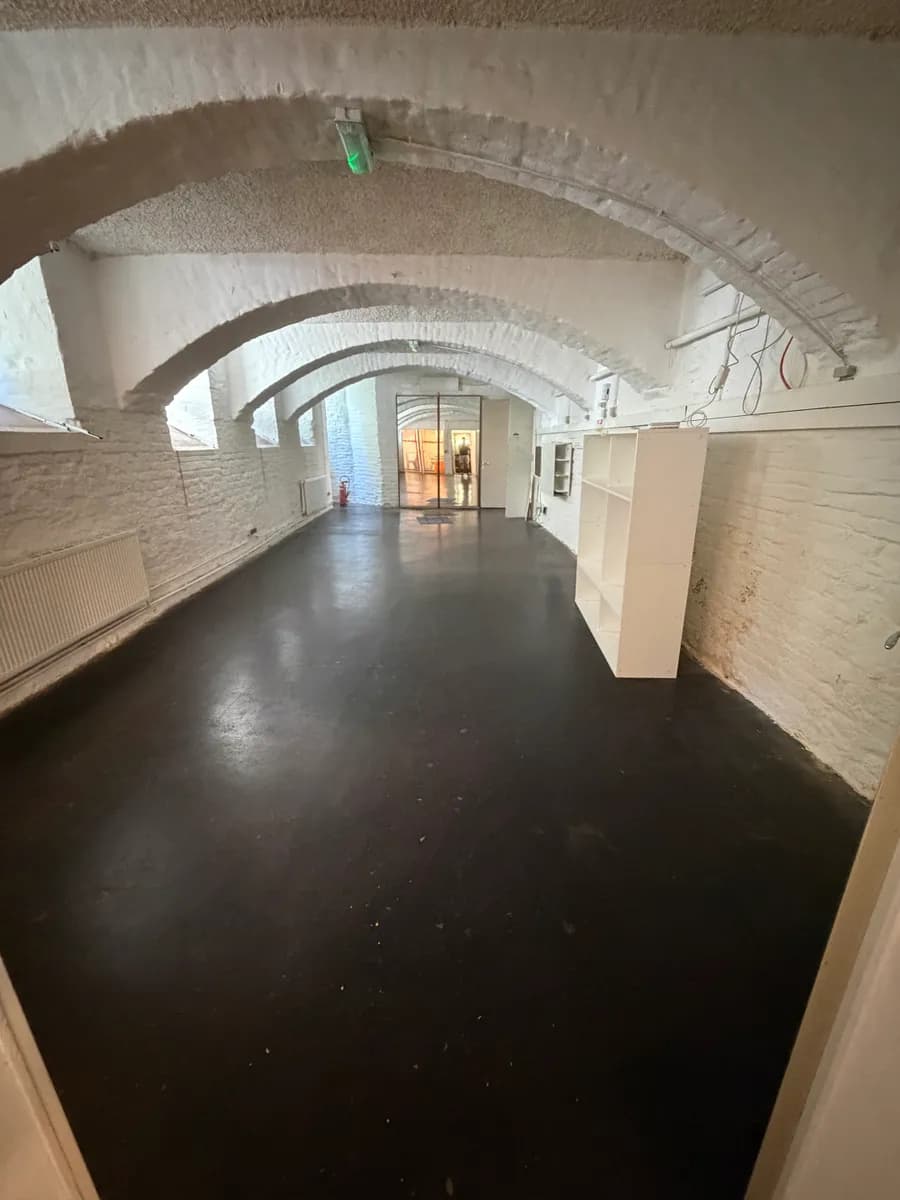 Gewerbeimmobilie mieten in Wien – 150 m², € 2.500 – Bild 8 von 13
