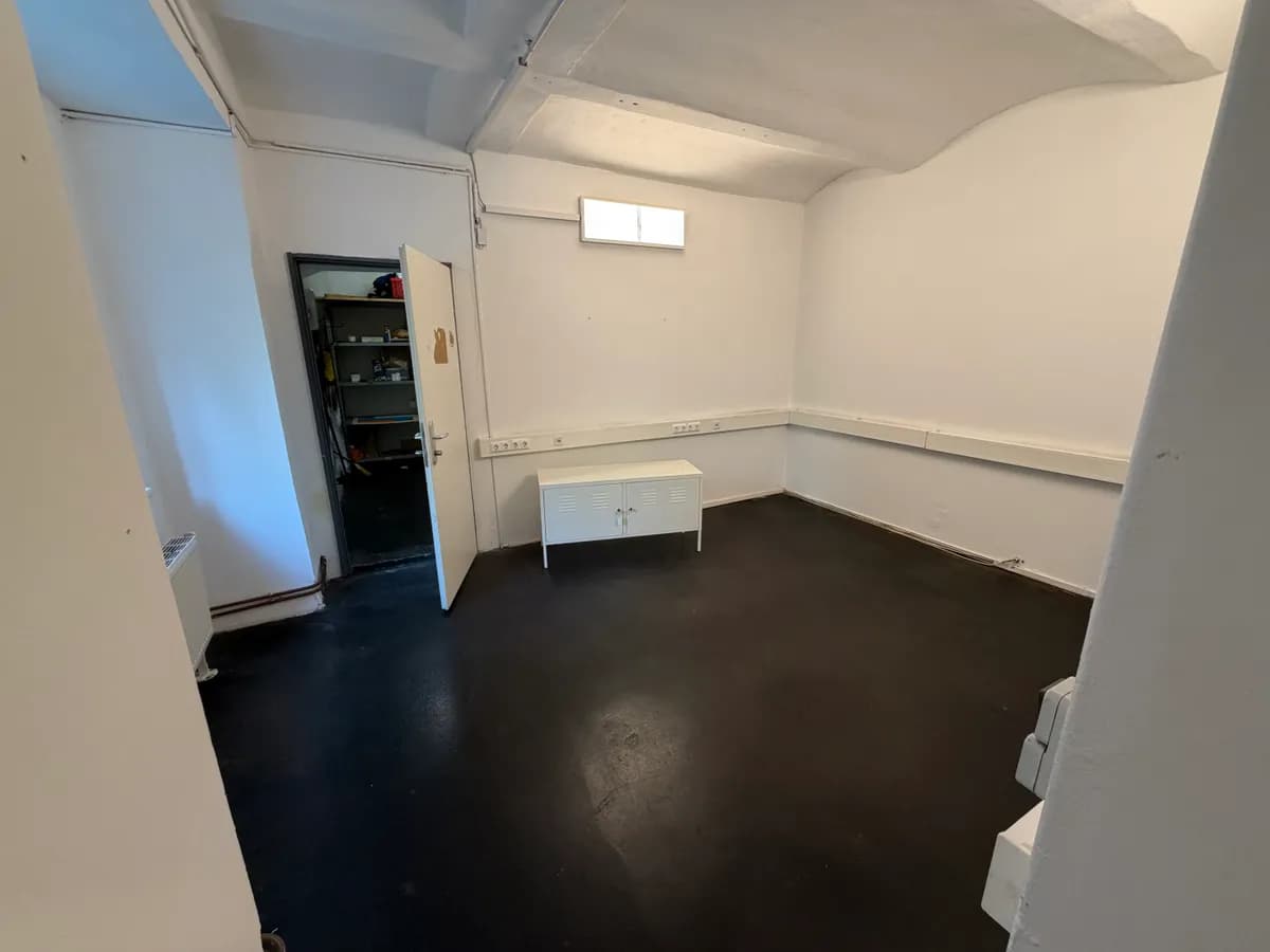 Gewerbeimmobilie mieten in Wien – 150 m², € 2.500 – Bild 11 von 13