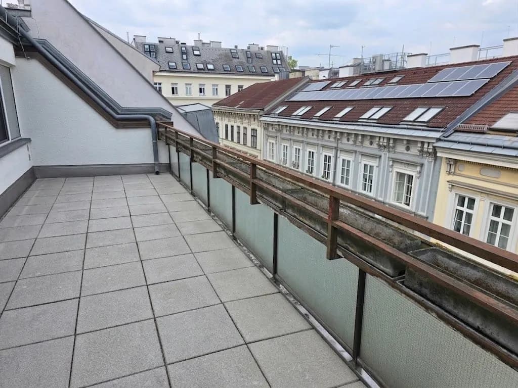 4-Zimmer-Wohnung mieten in Wien – 82 m², € 2.513
