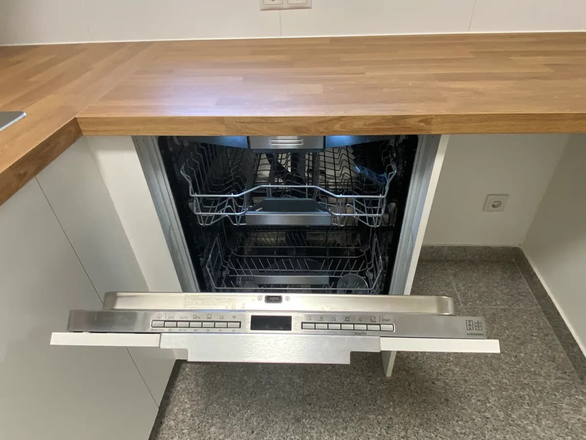 4-Zimmer-Wohnung mieten in Wien – 82 m², € 2.513 – Bild 7 von 18