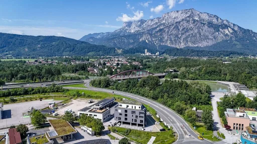 Gewerbeimmobilie mieten in Hallein – 751 m², € 5.510 – Bild 1 von 7