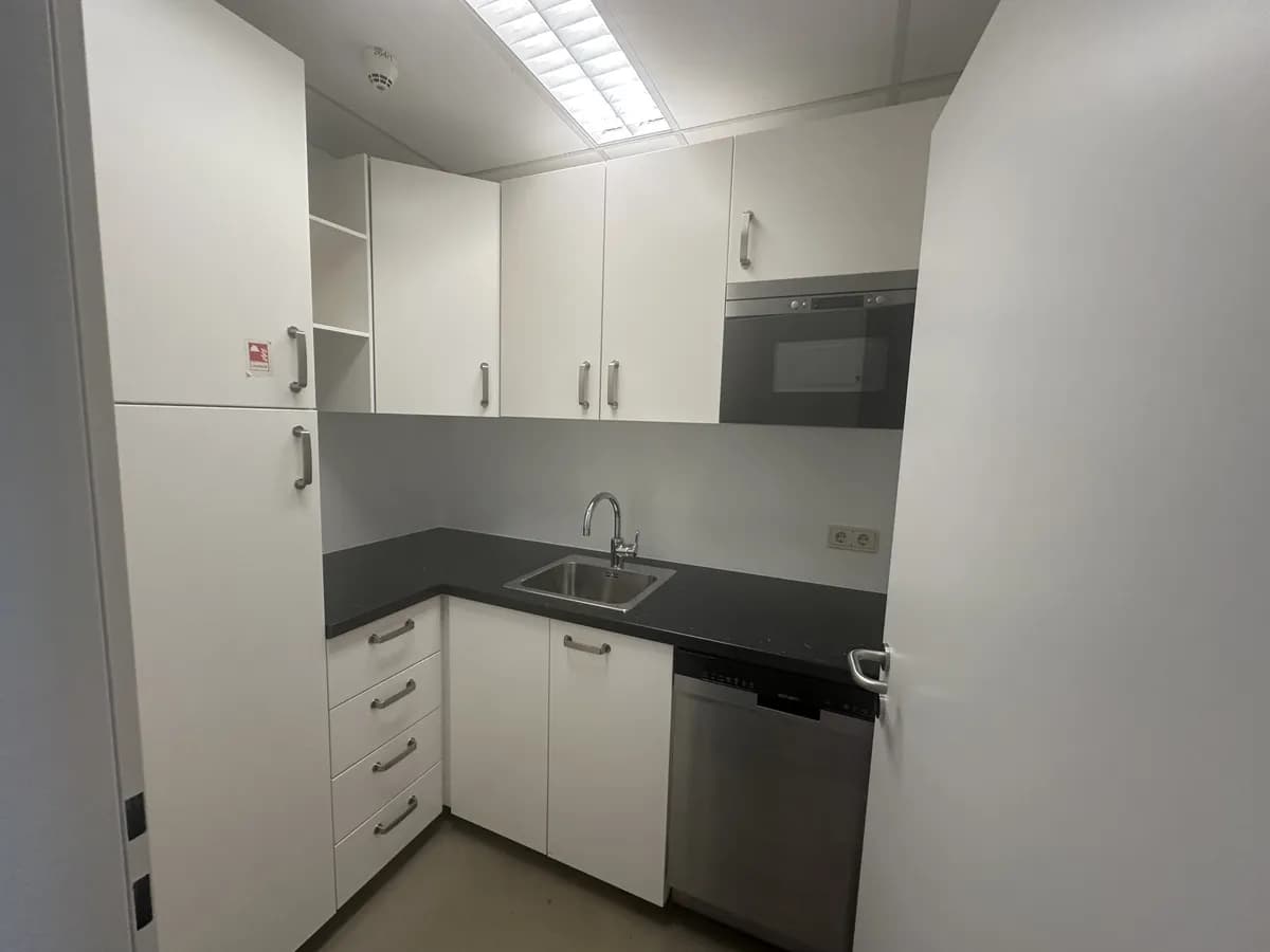 Gewerbeimmobilie mieten in Wien – 972 m², € 13 – Bild 7 von 9