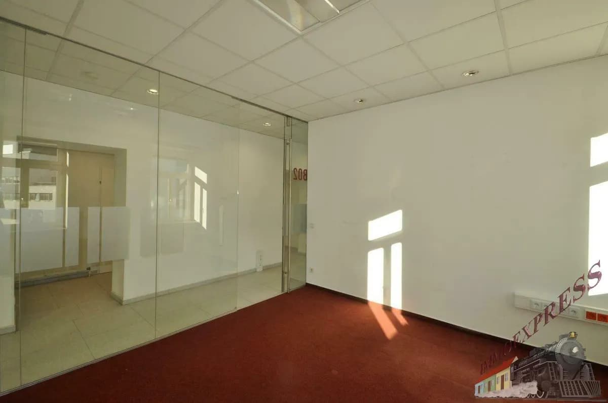 7-Zimmer-Gewerbeimmobilie mieten in Sankt Pölten – 230 m², € 1.900 – Bild 4 von 11