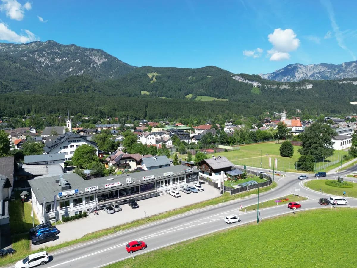 Immobilie kaufen in Gmunden – 906 m², € 2.084.000 – Bild 1 von 9