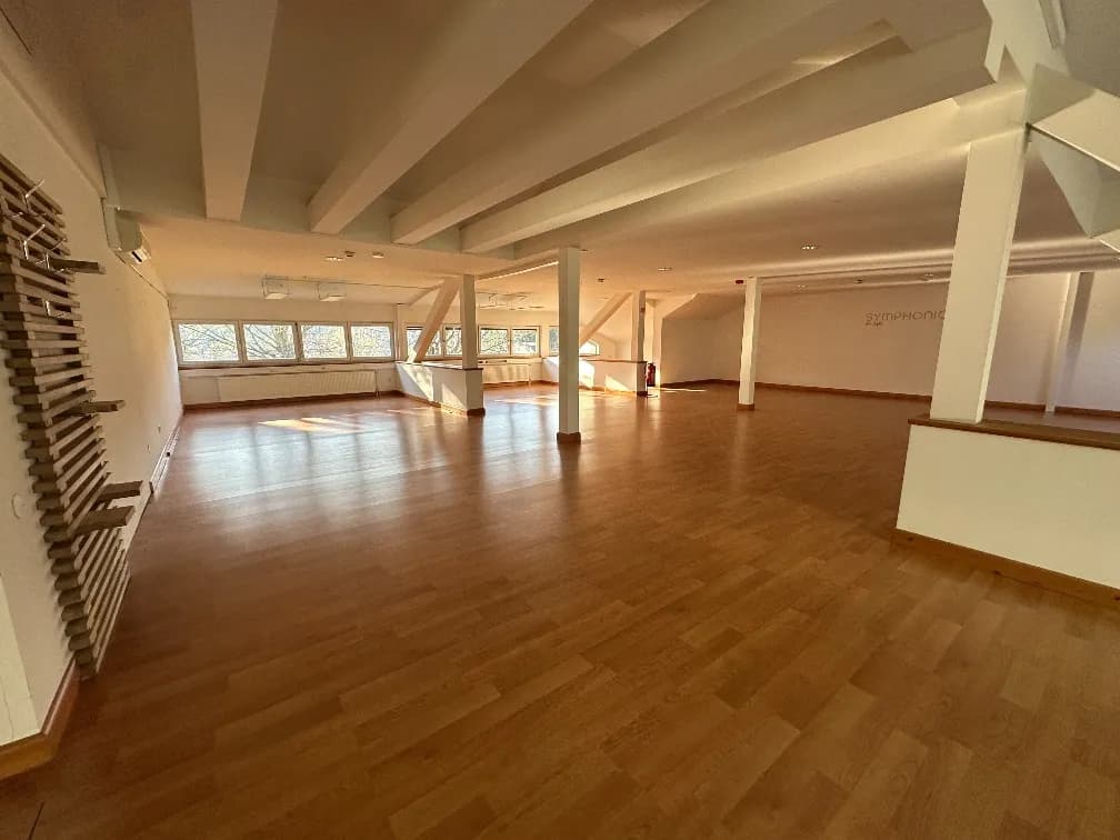 Gewerbeimmobilie mieten in Weiz – 295 m², € 1.200 – Bild 1 von 13