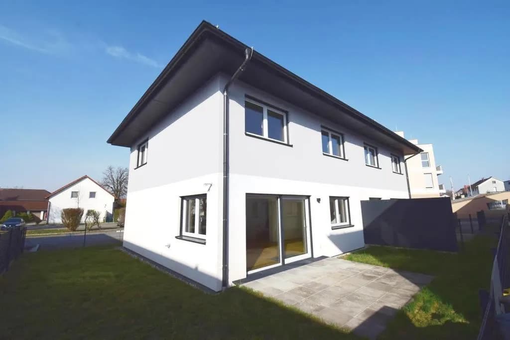 5-Zimmer-Haus mieten in Amstetten – 115 m², € 1.446 – Bild 1 von 17