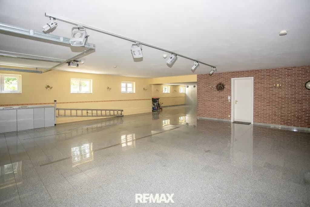 Immobilie kaufen in Krems Land – 500 m², € 2.150.000 – Bild 16 von 18