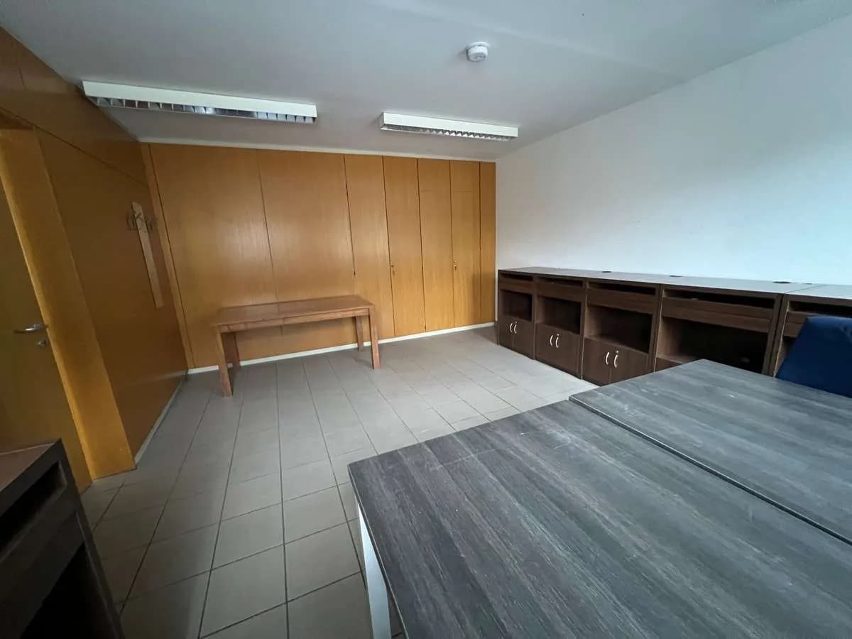 5-Zimmer-Gewerbeimmobilie mieten in Amstetten – 120 m², € 900 – Bild 3 von 9