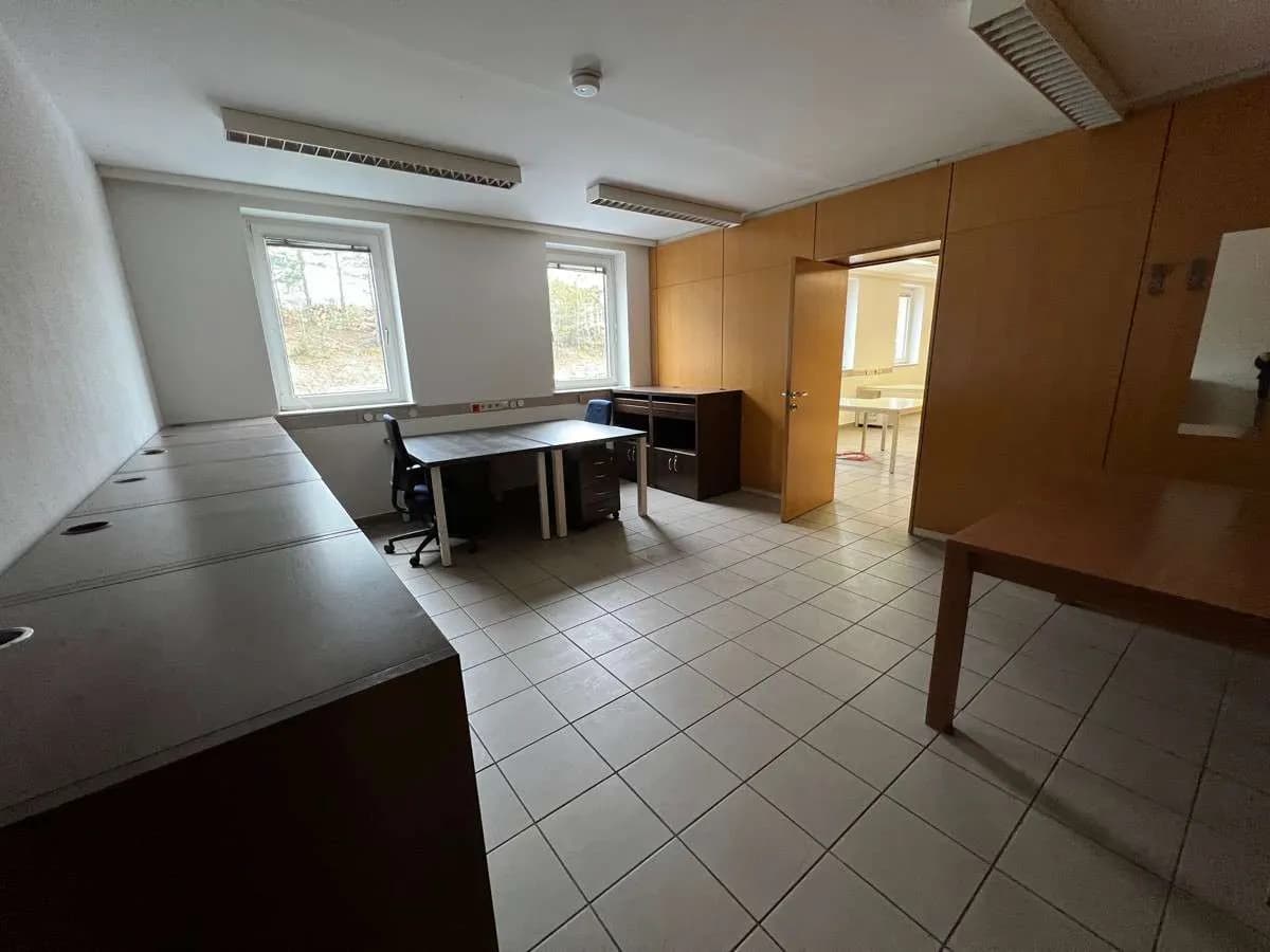5-Zimmer-Gewerbeimmobilie mieten in Amstetten – 120 m², € 900 – Bild 5 von 9
