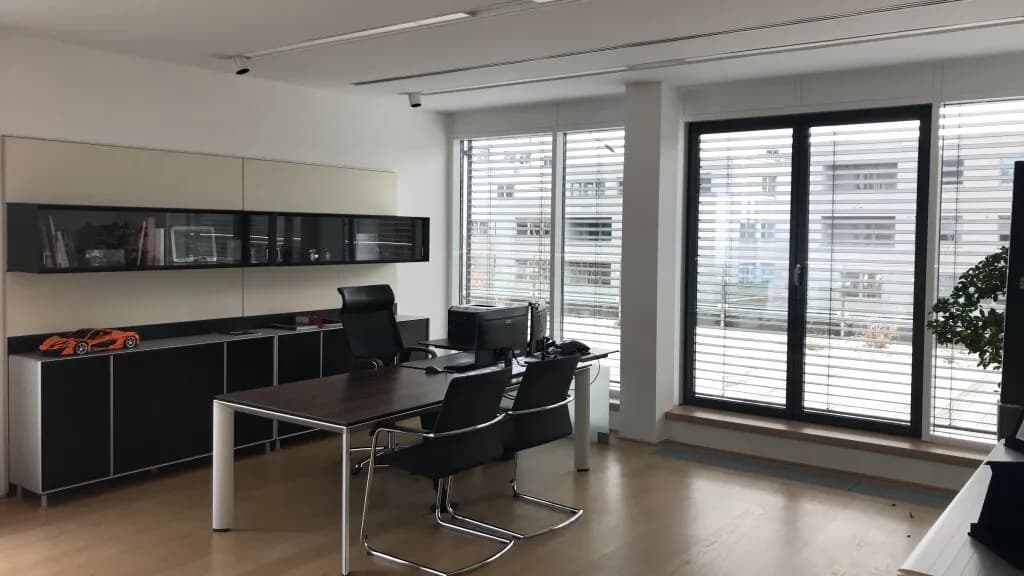 6-Zimmer-Gewerbeimmobilie mieten in Hallein – 251 m², € 4.864