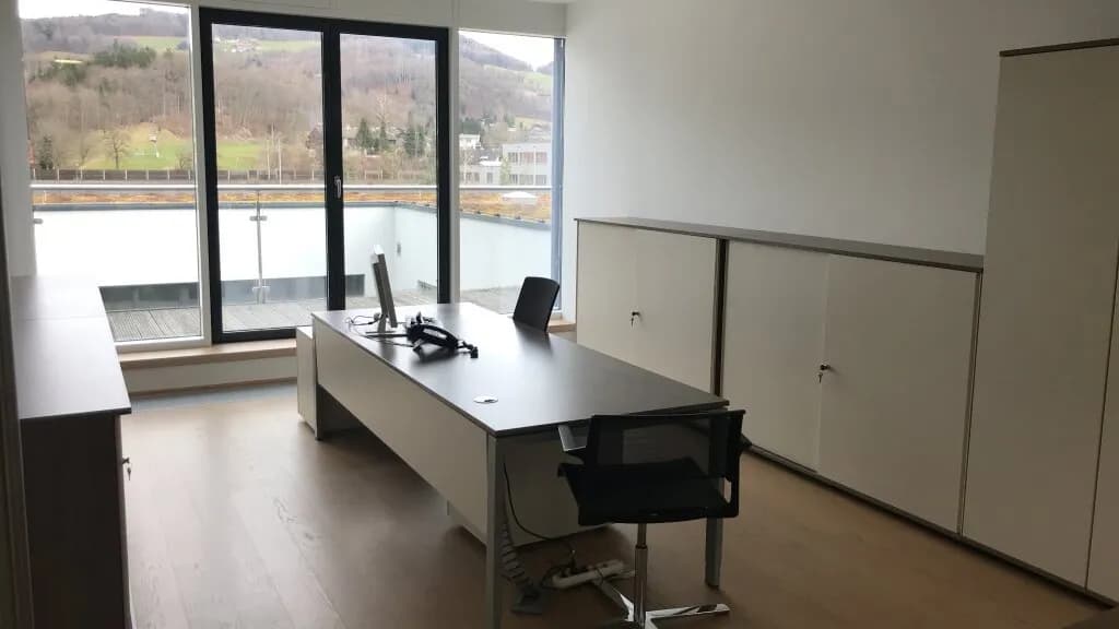 6-Zimmer-Gewerbeimmobilie mieten in Hallein – 251 m², € 4.864 – Bild 6 von 12