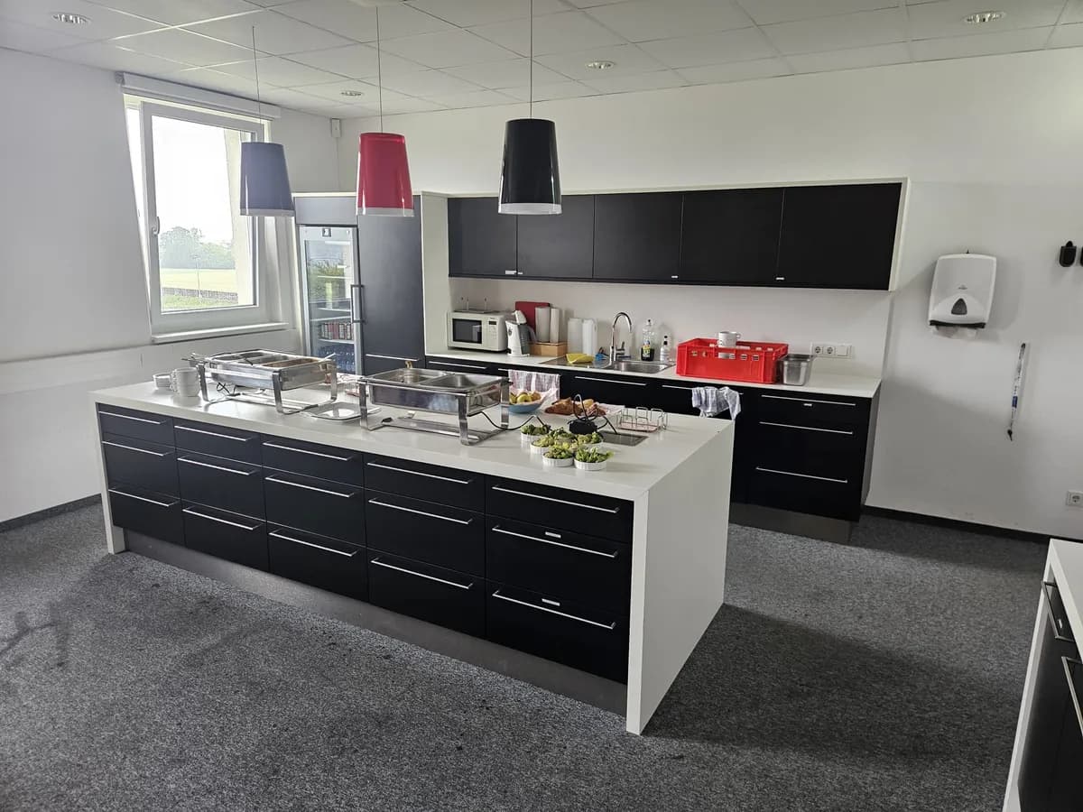 Gewerbeimmobilie mieten in Linz Land – 197 m², € 2.137 – Bild 11 von 12