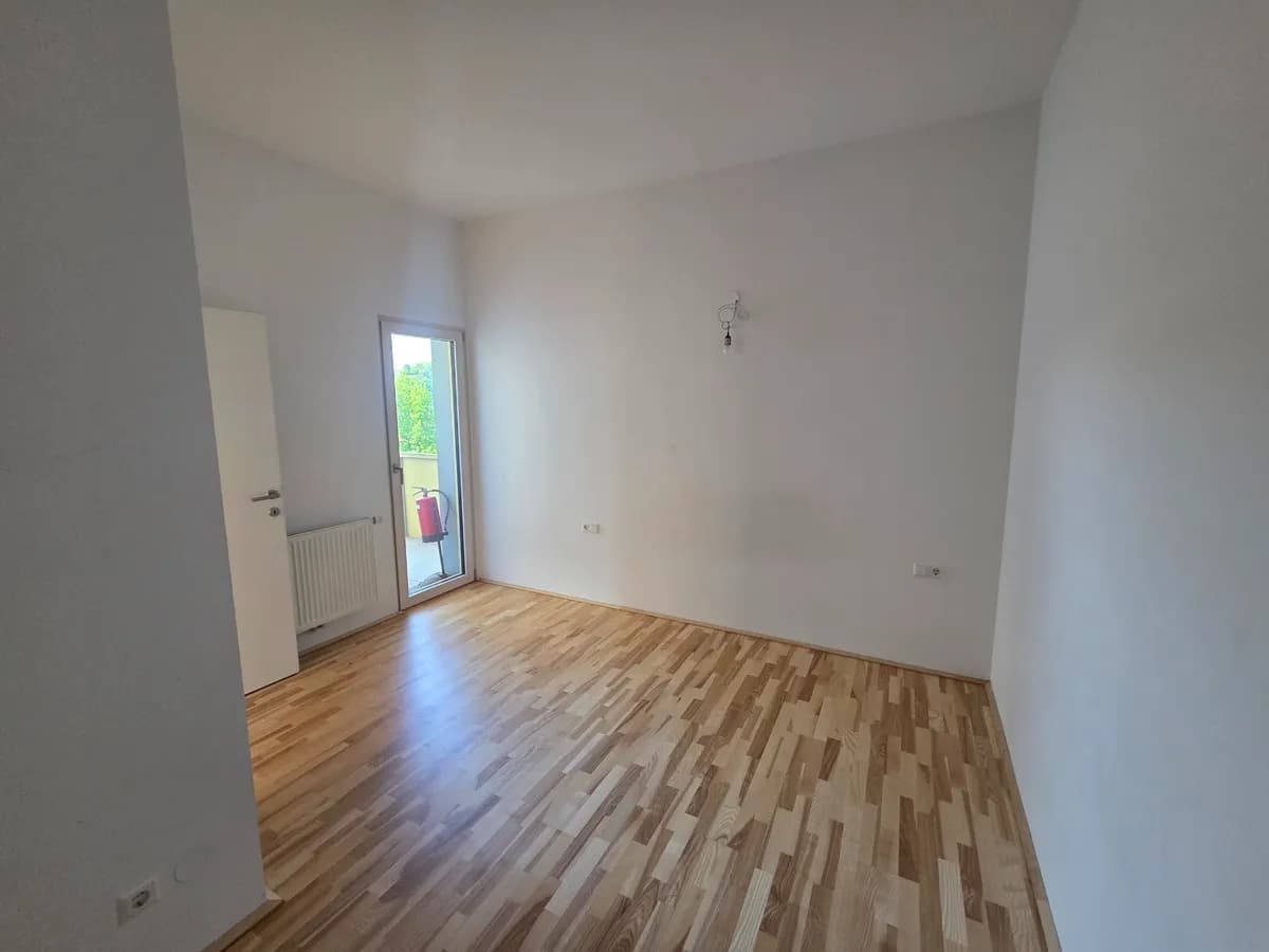 2-Zimmer-Wohnung mieten in Linz – 44 m², € 860 – Bild 2 von 5