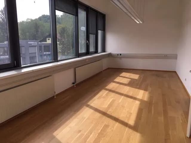 4-Zimmer-Gewerbeimmobilie mieten in Salzburg Stadt – 117 m², € 1.850 – Bild 2 von 6