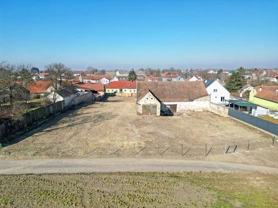 Grundstück kaufen in Korneuburg – 2 849 m², € 600.000 – Bild 1 von 12